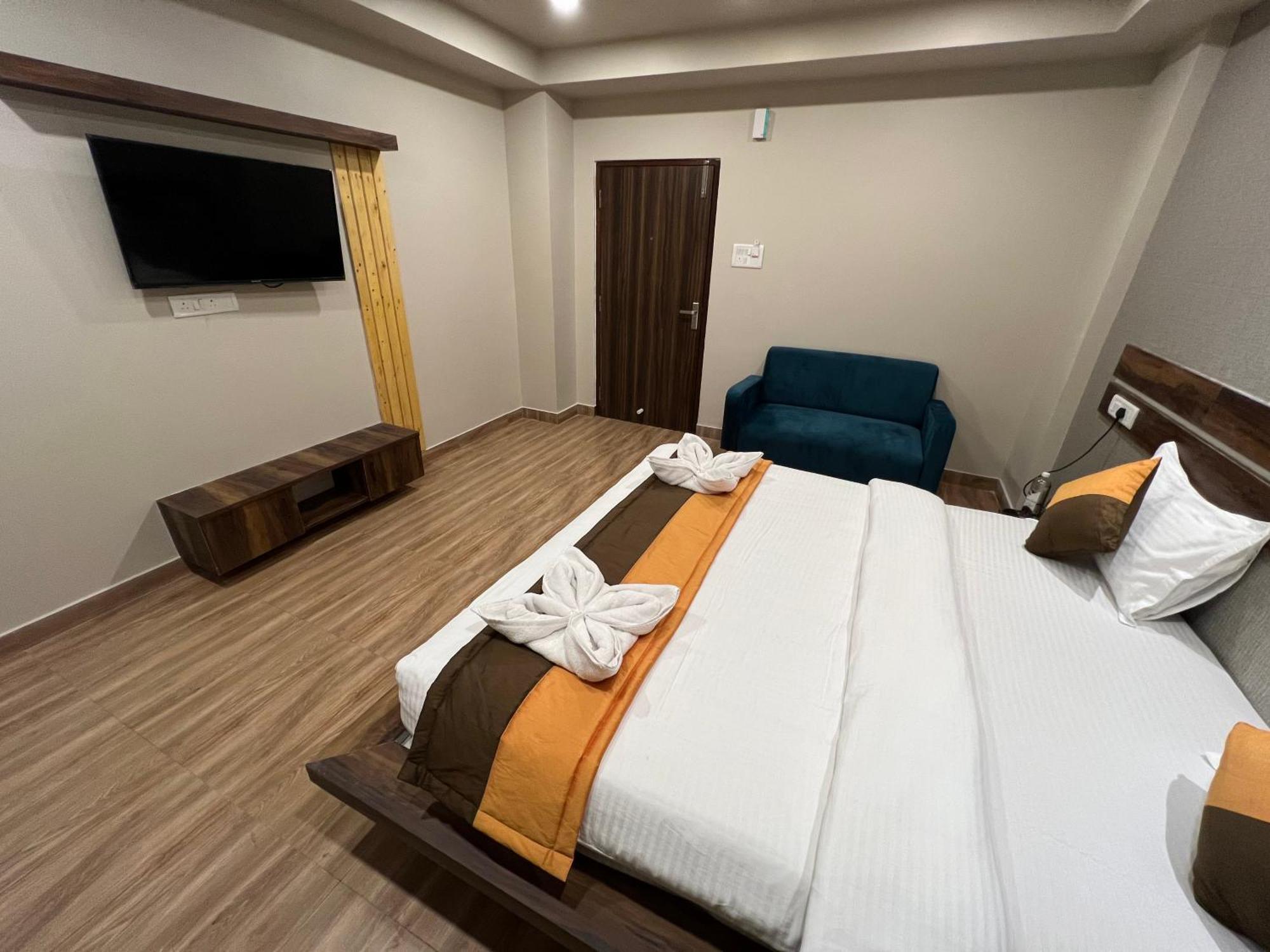 Grand Falcon Electronic City Kammasandra Ngoại thất bức ảnh