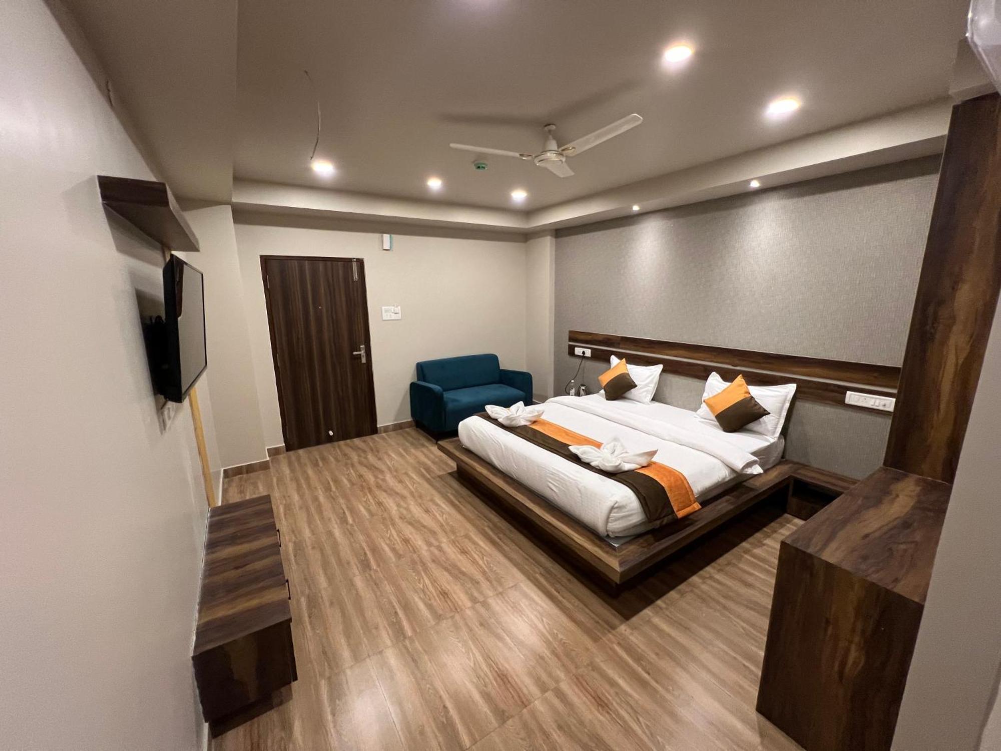 Grand Falcon Electronic City Kammasandra Ngoại thất bức ảnh