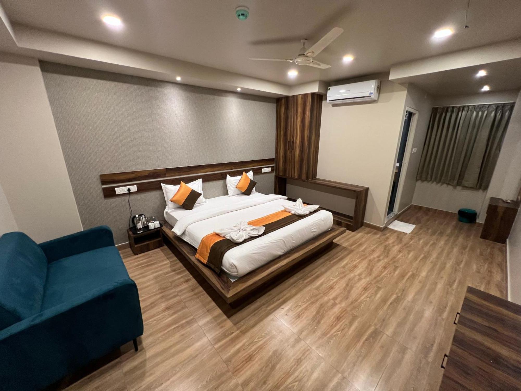 Grand Falcon Electronic City Kammasandra Ngoại thất bức ảnh